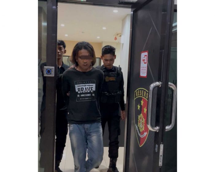 Tim Raimas Kalamunyeng Tangkap Pelaku Penusukan Sopir Truk di SPBU Bunder Gresik Tim Raimas Kalamunyeng Tangkap Pelaku Penusukan Sopir Truk di SPBU Bunder Gresik