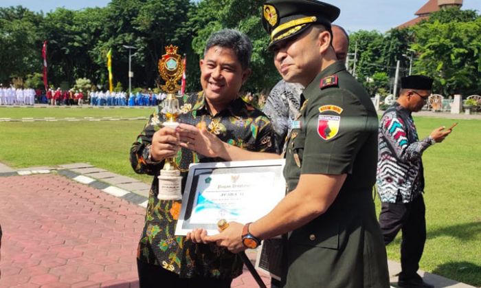 Minarak Brantas Gas Raih CSR Award di HUT Sidoarjo Minarak Brantas Gas Raih CSR Award di HUT Sidoarjo