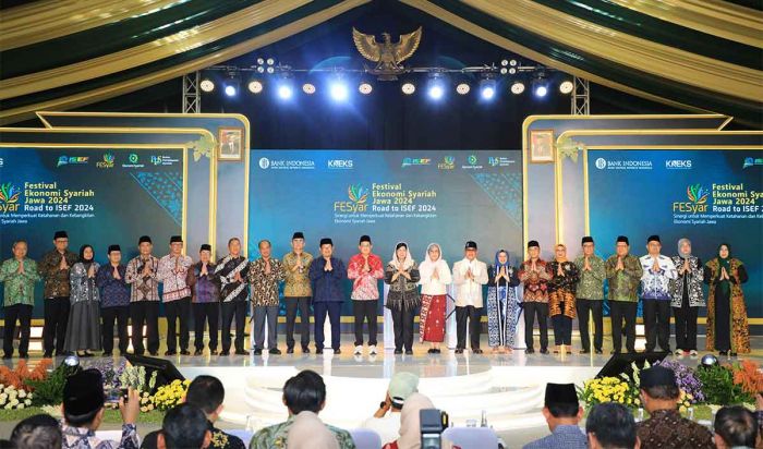 Fesyar Regional Jawa 2024, Adhy Karyono Sebut Jatim Jadi Pusat Pengembangan Ekonomi Syariah Nasional Fesyar Regional Jawa 2024, Adhy Karyono Sebut Jatim Jadi Pusat Pengembangan Ekonomi Syariah Nasional