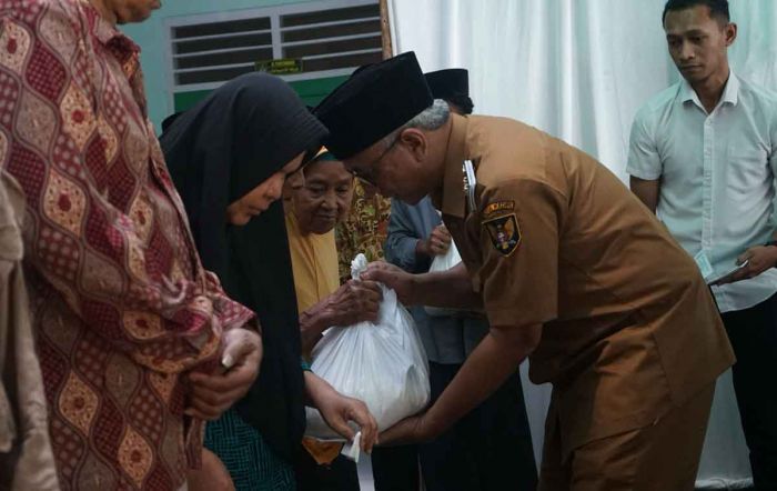 Wakil Wali Kota Kediri Beri Bingkisan Idul Fitri ke Panti Asuhan NU An Nuur Wakil Wali Kota Kediri Beri Bingkisan Idul Fitri ke Panti Asuhan NU An Nuur