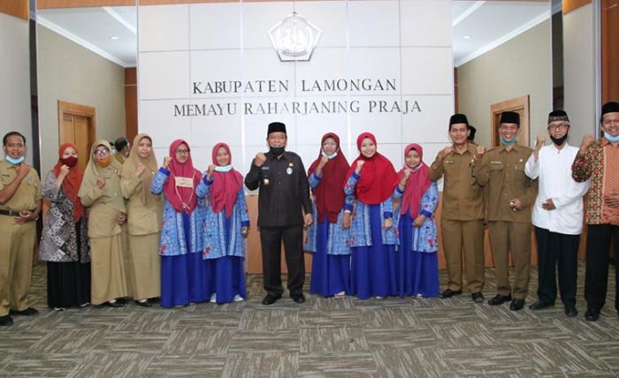 Siap Banggakan Jatim, Bupati Fadeli Berangkatkan 6 Kafilah MTQ Asal Lamongan Siap Banggakan Jatim, Bupati Fadeli Berangkatkan 6 Kafilah MTQ Asal Lamongan