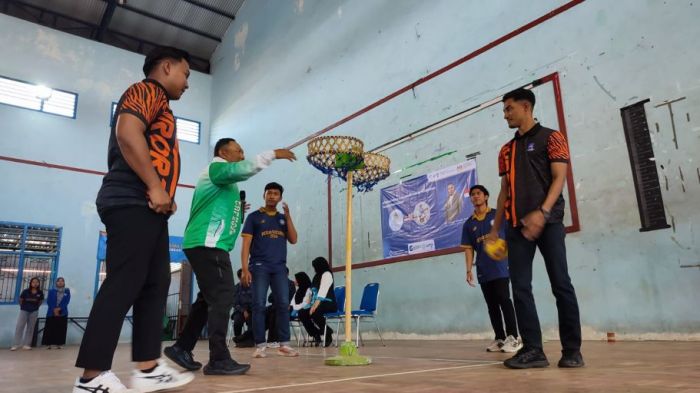 Mahasiswa Malaysia Belajar Permainan Tradisional di UNP Kediri