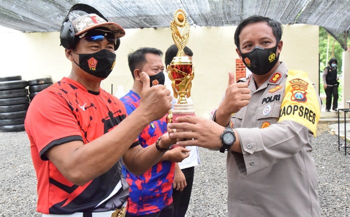 Polres Pamekasan Gelar Lomba Tembak Reaksi Perorangan bagi Anggota Polres Pamekasan Gelar Lomba Tembak Reaksi Perorangan bagi Anggota