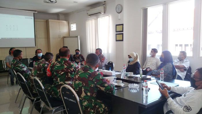 Paguyuban Warkop Surabaya Minta Buka 24 Jam, Satgas Covid-19: Belum Bisa Diperbolehkan Paguyuban Warkop Surabaya Minta Buka 24 Jam, Satgas Covid-19: Belum Bisa Diperbolehkan