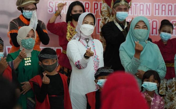 Peringati Hari Kartini, DWP Kota Batu Gelar Seminar "Wanita Tangguh di Masa Pandemi" Peringati Hari Kartini, DWP Kota Batu Gelar Seminar "Wanita Tangguh di Masa Pandemi"