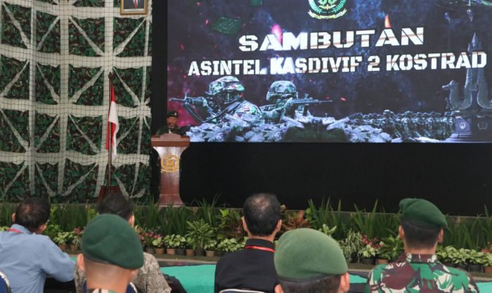 Tingkatkan Kemampuan Susun Rilis Berita, Divif 2 Kostrad Gelar Penataran Penerangan Tingkatkan Kemampuan Susun Rilis Berita, Divif 2 Kostrad Gelar Penataran Penerangan