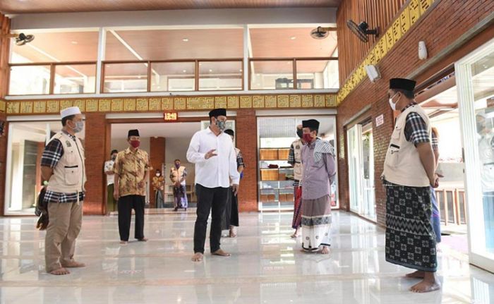Wali Kota Kediri Cek Kesiapan Tempat Ibadah Terkait New Normal Wali Kota Kediri Cek Kesiapan Tempat Ibadah Terkait New Normal