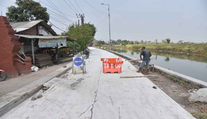 Proyek Betonisasi Ruas Jalan di Candi Sidoarjo Capai 36 Persen