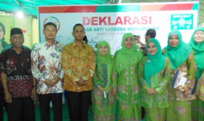 Peringati Harlah Muslimat NU ke 70 di Lamongan, Mensos Khofifah Deklarasikan Laskar Anti Narkoba Peringati Harlah Muslimat NU ke 70 di Lamongan, Mensos Khofifah Deklarasikan Laskar Anti Narkoba