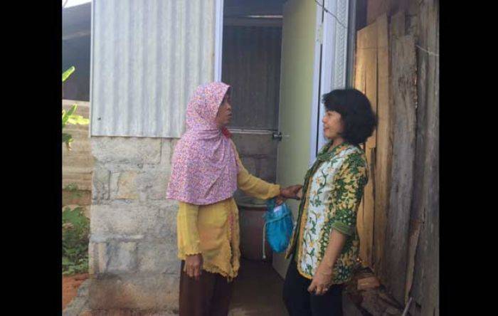 SMGR Bantu Jambanisasi 50 Keluarga di Kawasan Pabrik Rembang SMGR Bantu Jambanisasi 50 Keluarga di Kawasan Pabrik Rembang