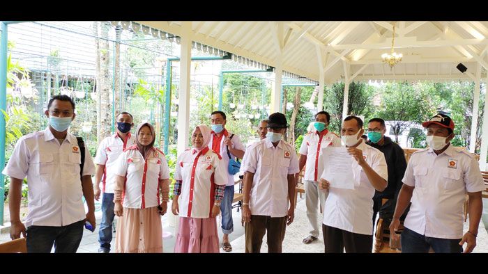Kecewa dengan Kepengurusan DPC Baru, 13 Pengurus PAC Gerindra di Tuban Mengundurkan Diri Kecewa dengan Kepengurusan DPC Baru, 13 Pengurus PAC Gerindra di Tuban Mengundurkan Diri