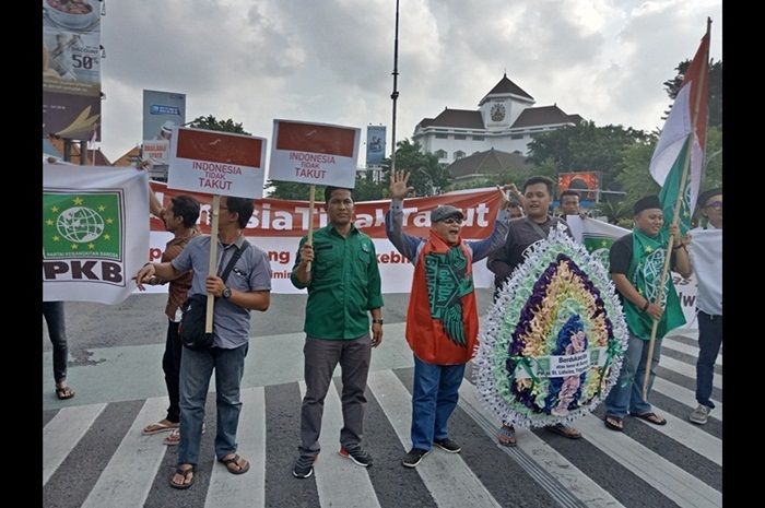 ​Kader PKB Gelar Aksi Damai Kutuk Penyerangan Gereja di Sleman