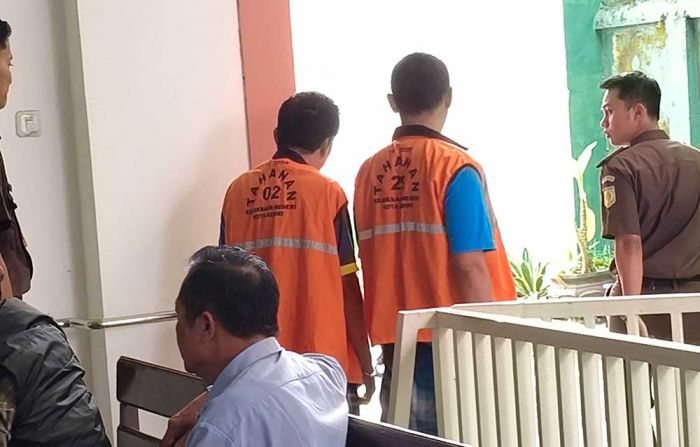 Sidang Pengeroyokan Kajari Kabupaten Kediri, Kuasa Hukum Mohon Kedua Terdakwa Dibebaskan Sidang Pengeroyokan Kajari Kabupaten Kediri, Kuasa Hukum Mohon Kedua Terdakwa Dibebaskan