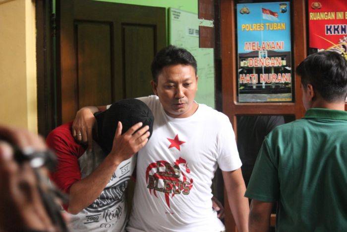 Istri Polisi yang Tertangkap Selingkuh dengan Kades di Kamar Hotel Tuban Terus Diperiksa Istri Polisi yang Tertangkap Selingkuh dengan Kades di Kamar Hotel Tuban Terus Diperiksa