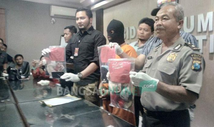 Pesta Seks di Tretes, 7 Orang Diamankan Polda Jatim Pesta Seks di Tretes, 7 Orang Diamankan Polda Jatim