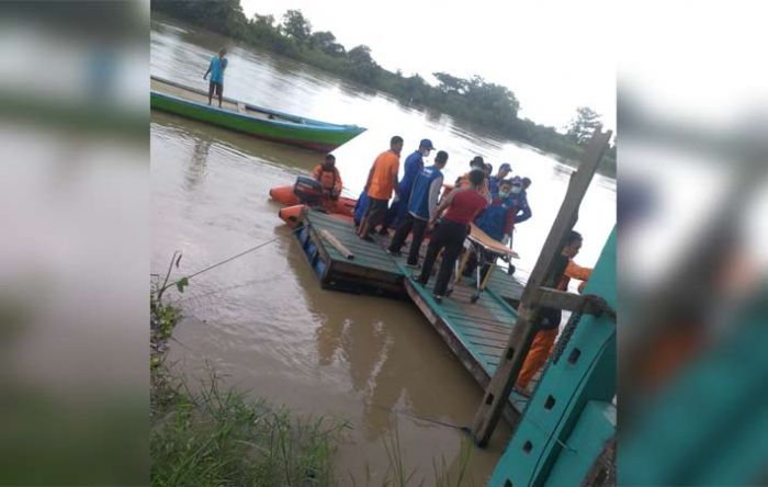Korban Kecelakaan Tenggelam di Sungai Bengawan Solo Ditemukan Korban Kecelakaan Tenggelam di Sungai Bengawan Solo Ditemukan