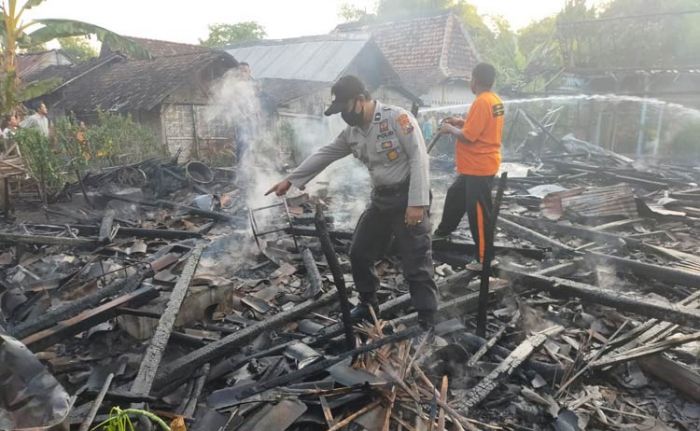 Diduga Lupa Matikan Tungku, Rumah Penjual Sosis di Ngawi Ludes Terbakar Saat Ditinggal Berdagang 