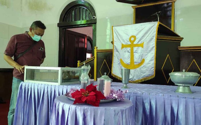 Jelang Natal, Gereja Merah Kota Kediri Mulai Berbenah Jelang Natal, Gereja Merah Kota Kediri Mulai Berbenah