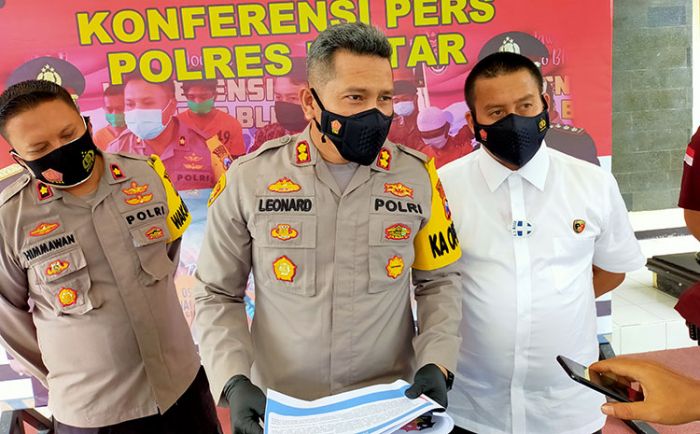 Hasil Labfor Sekeluarga Tewas di Blitar Keluar, Polisi Simpulkan sang Ayah sebagai Tersangka Hasil Labfor Sekeluarga Tewas di Blitar Keluar, Polisi Simpulkan sang Ayah sebagai Tersangka