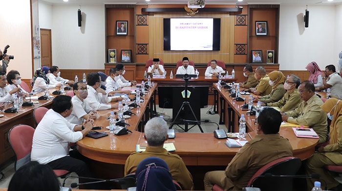 Begini Tanggapan Bupati Gresik saat Menerima Kunker Pemkab Malang Begini Tanggapan Bupati Gresik saat Menerima Kunker Pemkab Malang