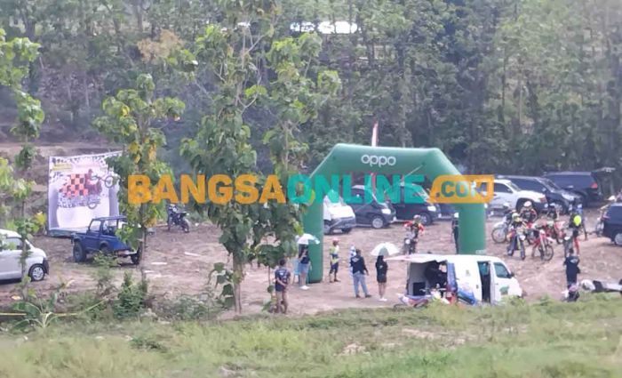 Komunitas Motor Trail Madiun Selatan Gelar Pelbagai Kegiatan Komunitas Motor Trail Madiun Selatan Gelar Pelbagai Kegiatan