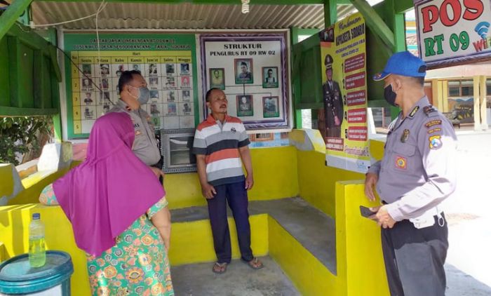 Cegah Penularan Virus Corona, Polresta Sidoarjo Sebar Banner Imbauan ke Berbagai Wilayah