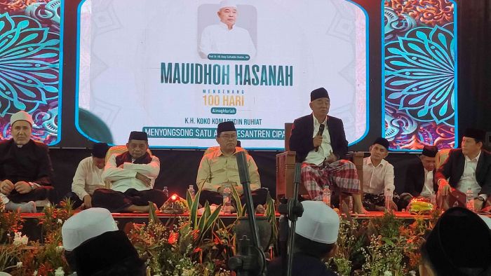 Di Pesantren Cipasung, Kiai Asep Cerita Kiai Ruhiat Sakti, Menolak DII/TII dari Tempat Tidur