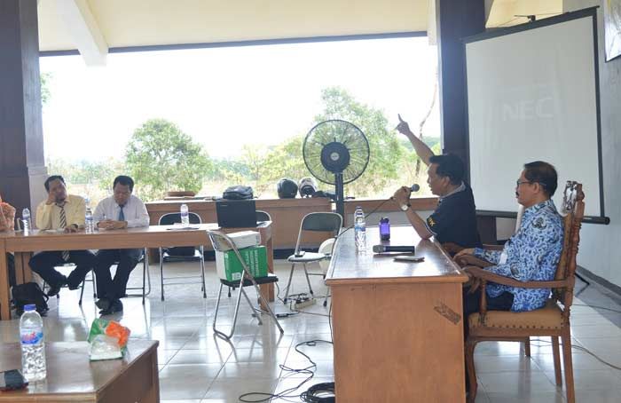 Bupati Sambari Wejang 30 Peserta Diklatpim Bupati Sambari Wejang 30 Peserta Diklatpim