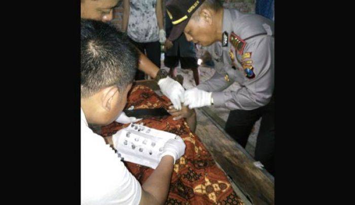 Warga Desa Kuniran Bojonegoro Ditemukan Tewas di Sawah Warga Desa Kuniran Bojonegoro Ditemukan Tewas di Sawah