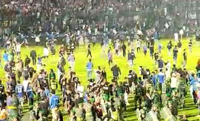 BPBD Jatim: Korban Tewas di Stadion Kanjuruhan Malang Capai 174 Jiwa BPBD Jatim: Korban Tewas di Stadion Kanjuruhan Malang Capai 174 Jiwa