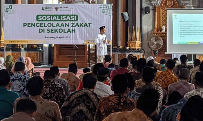 Baznas Jombang Serahkan Ratusan SK Unit Pengumpul Zakat Tingkat SD dan SMP