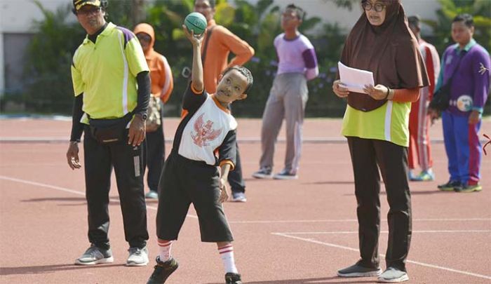 Cari Bibit Atlet Paralympic, Dispora Surabaya Gelar Turnamen Softball dan Tolak Peluru