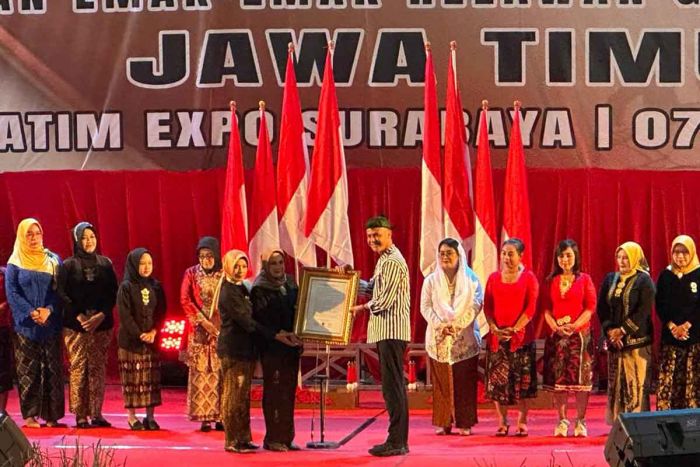 Di Depan Ribuan Emak-emak, Ganjar Pranowo Berjanji Kawal Kesejahteraan Perempuan Di Depan Ribuan Emak-emak, Ganjar Pranowo Berjanji Kawal Kesejahteraan Perempuan