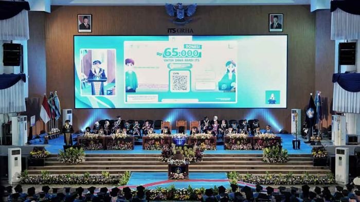 ITS Terima Donasi Dana Abadi Rp177 Juta dari Momen Wisuda ke-132 ITS Terima Donasi Dana Abadi Rp177 Juta dari Momen Wisuda ke-132