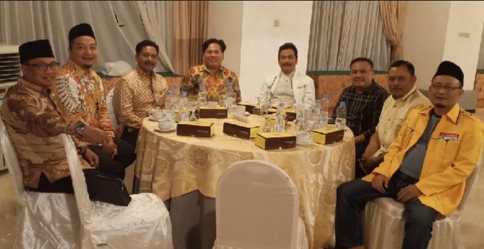 Ada Trik Borong Rekom Parpol untuk Menjegal Rival di Pilbup Gresik 2020 Ada Trik Borong Rekom Parpol untuk Menjegal Rival di Pilbup Gresik 2020