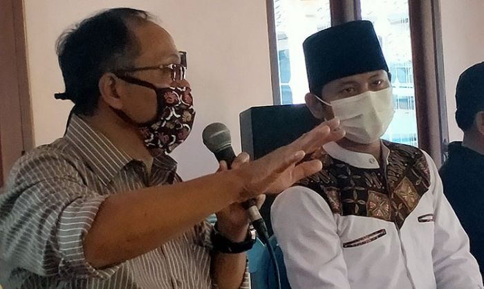 Pilbup Trenggalek 2020: Relawan Putih Dukung Paslon Ipin-Syah Pilbup Trenggalek 2020: Relawan Putih Dukung Paslon Ipin-Syah