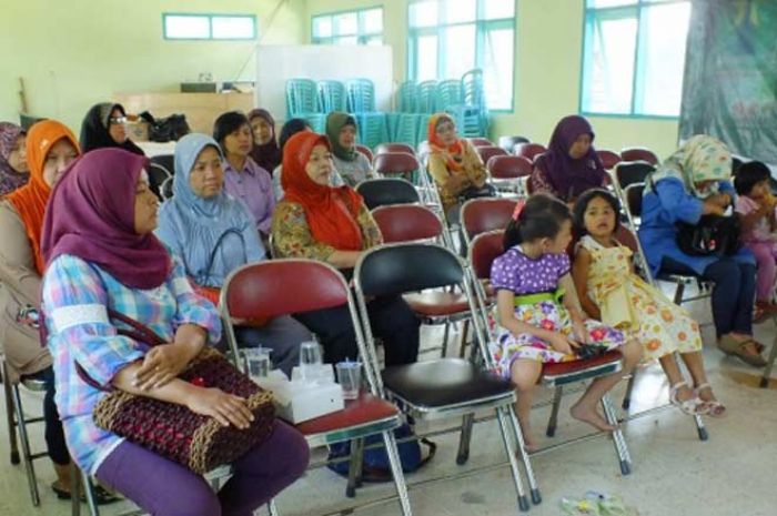 Optimalkan Peran Wanita, Bapermas PP PA dan KB Cilacap Berikan Pembinaan kepada GOW Optimalkan Peran Wanita, Bapermas PP PA dan KB Cilacap Berikan Pembinaan kepada GOW