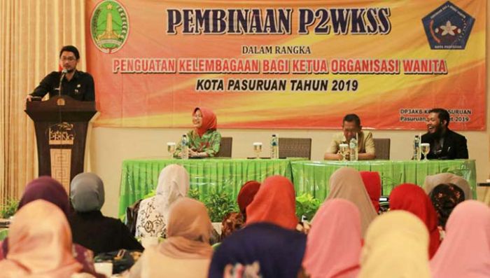 Tingkatkan Kompetensi Ketua Organisasi Wanita, DPPPAKB dan GOW Pasuruan Kota Gelar Pembinaan P2WKSS
