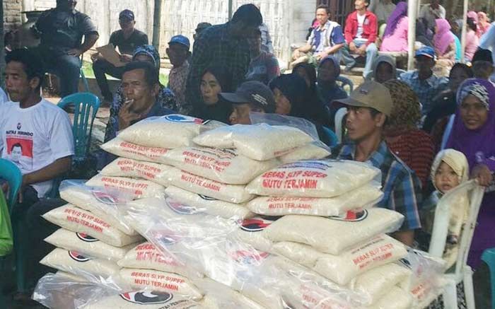 Usai Fogging, Perindo Bagikan Sembako di Bojonegoro Usai Fogging, Perindo Bagikan Sembako di Bojonegoro