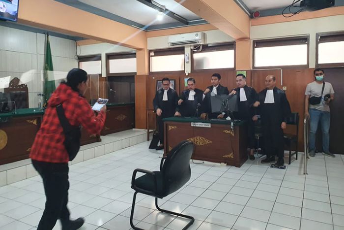 Divonis 12 Tahun Penjara dan Denda Rp300 Juta, Ko Jul Pendiri SMA SPI Kota Batu Ajukan Banding Divonis 12 Tahun Penjara dan Denda Rp300 Juta, Ko Jul Pendiri SMA SPI Kota Batu Ajukan Banding