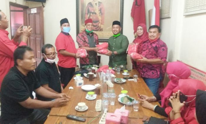Yani Maju Pilbup Gresik 2020, PDIP: Kami Buka Pintu Selebar-lebarnya Yani Maju Pilbup Gresik 2020, PDIP: Kami Buka Pintu Selebar-lebarnya