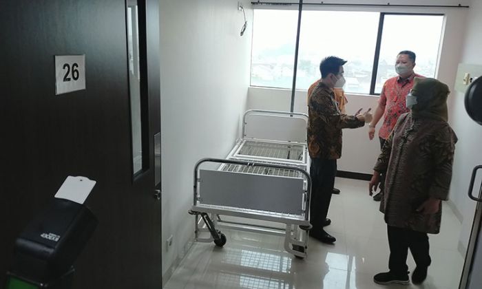 Pemkot Surabaya Siapkan Mal Cito Jadi RS Khusus Pasien Covid-19 di Perbatasan Kota Pemkot Surabaya Siapkan Mal Cito Jadi RS Khusus Pasien Covid-19 di Perbatasan Kota
