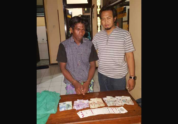 Judi Remi di Sukorame Pasuruan Diobrak, Satu Pelaku Diamankan Judi Remi di Sukorame Pasuruan Diobrak, Satu Pelaku Diamankan