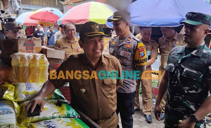 Pj Bupati Madiun Pantau Harga Pangan Jelang Nataru Pj Bupati Madiun Pantau Harga Pangan Jelang Nataru