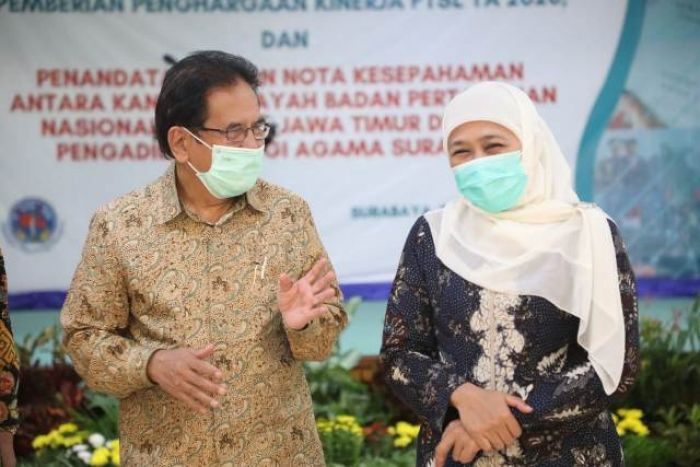 Gubernur Khofifah Apresiasi BPN Atas Pencapaian 100 Persen Target Realisasi PTSL Jatim 2020 Gubernur Khofifah Apresiasi BPN Atas Pencapaian 100 Persen Target Realisasi PTSL Jatim 2020