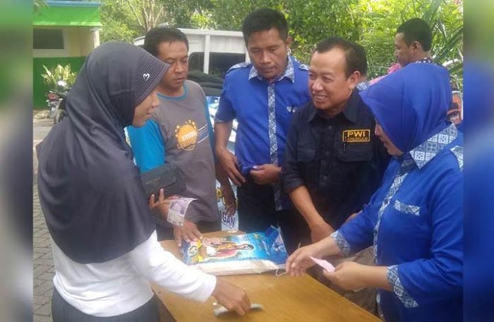 HPN 2019, PWI Lamongan Gandeng Disperindag Gelar Pasar Murah