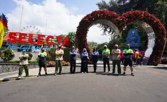 Hotel dan TR Selecta Dinobatkan Sebagai Wisata Tangguh Semeru Hotel dan TR Selecta Dinobatkan Sebagai Wisata Tangguh Semeru