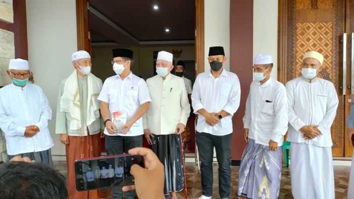 Vaksinasi Covid-19 di Ponpes Lirboyo Kota Kediri Dihadiri Menkes Budi Gunadi