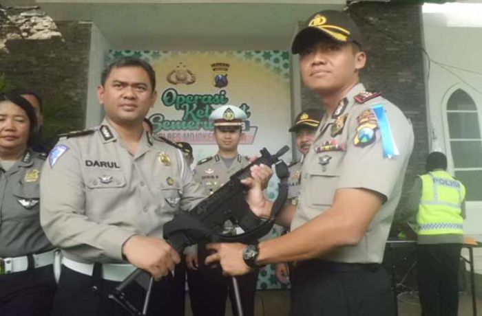 Ciptakan Rasa Aman dan Nyaman Selama Mudik-Balik Lebaran, Polres Mojokerto Kota Persenjatai Petugas