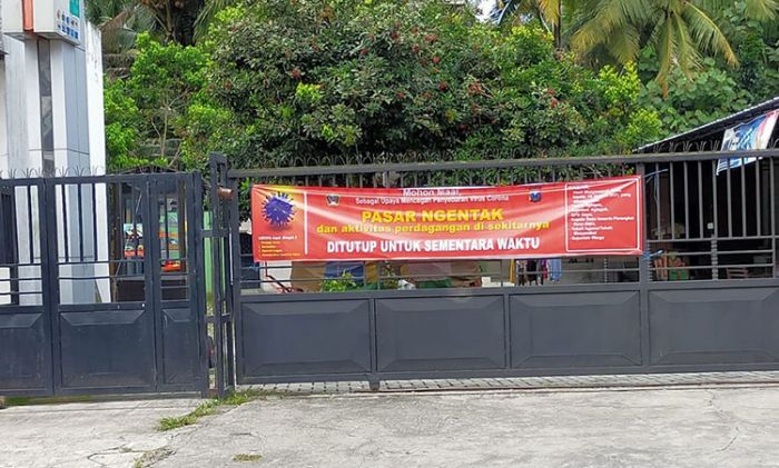 Pasar Tradisional di Blitar Ditutup Usai Seorang Pedagang Meninggal Terkonfirmasi Positif Covid-19 Pasar Tradisional di Blitar Ditutup Usai Seorang Pedagang Meninggal Terkonfirmasi Positif Covid-19